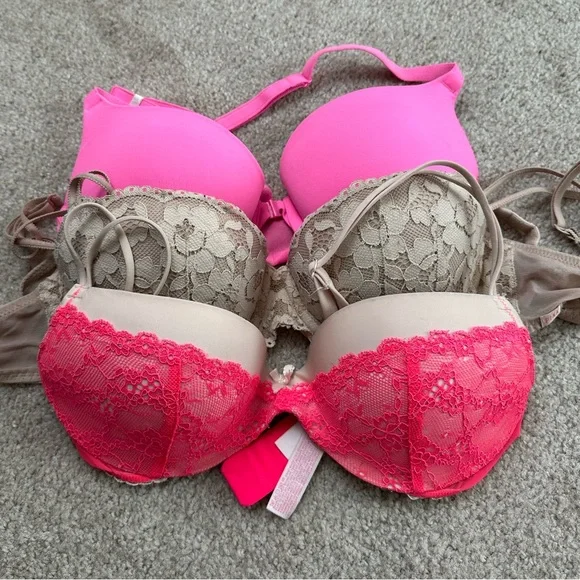Soutien-gorge Push-up Victoria's Secret PINK 34A - Modèle Plunge, Occasion Très Bon état - Rose